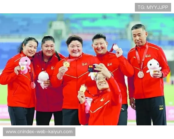 举重世锦赛核心名将含泪宣布退役多年拼搏终成时代落幕引全网致敬 举重世锦赛核心名将含泪宣布退役多年拼搏终成时代落幕引全网致敬